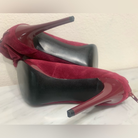 Carlos Santana Suede High Heeled Shoes With Bow Ankle Strap - Picture 8 of 9